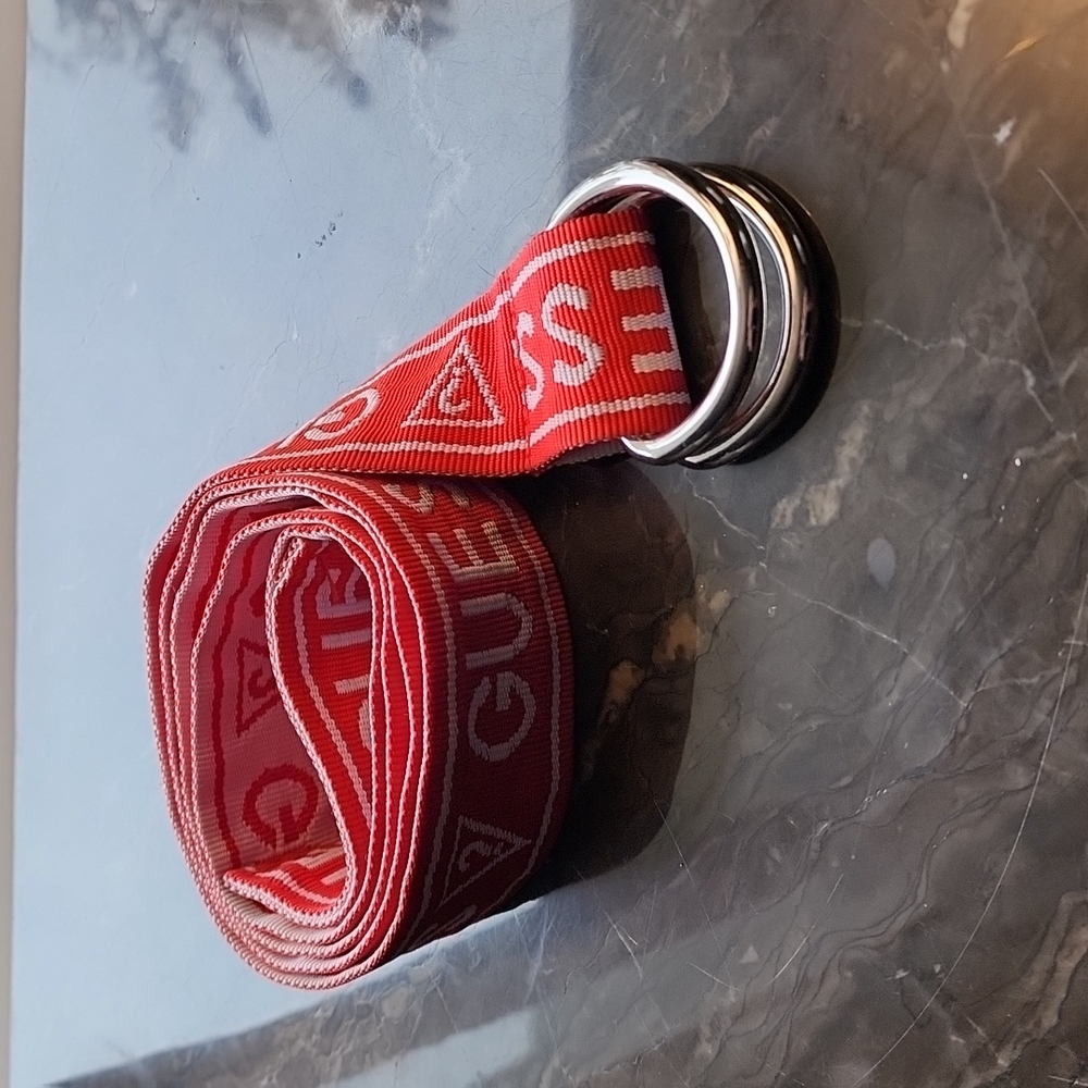 Super Vintage Guess Belt